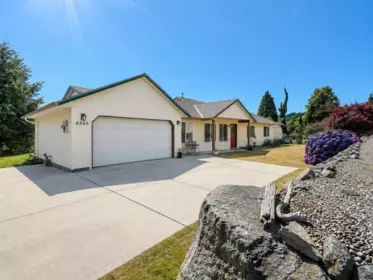 6365 Homestead Avenue, Sechelt, BC, Sechelt — Single Family Residence for sale