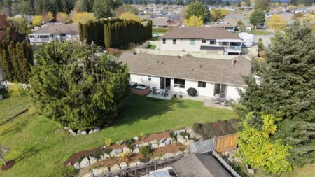 Family Room Photo of 6365 Homestead Avenue, Sechelt, BC