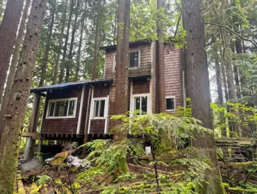 Breakfast Nook Photo of 29403 Dewdney Trunk Road, Mission, BC