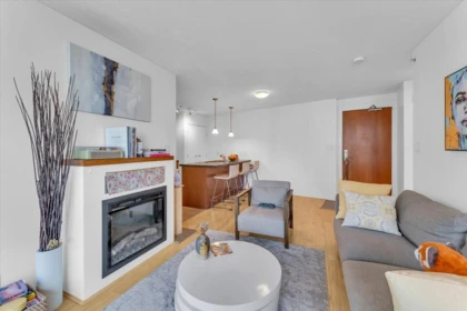 1707 1189 Melville Street, Vancouver, BC, Vancouver — Apartment/Condo for sale