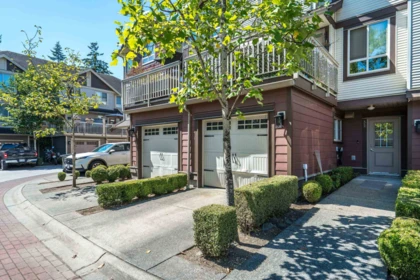 32 19560 68 Avenue, Surrey, BC, Surrey — Townhouse for sale