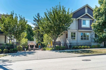 32 19560 68 Avenue, Surrey, BC, Surrey — Townhouse for sale