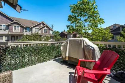 Staircase Photo of 32 19560 68 Avenue, Surrey, BC