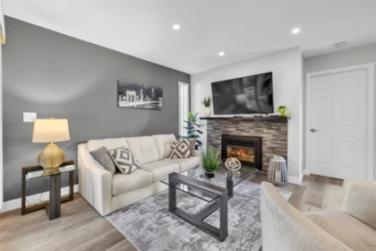 105 15717 Marine Drive, White Rock, BC, White Rock — Apartment/Condo for sale