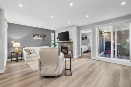 105 15717 Marine Drive, White Rock, BC, White Rock — Apartment/Condo for sale