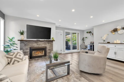 105 15717 Marine Drive, White Rock, BC, White Rock — Apartment/Condo for sale