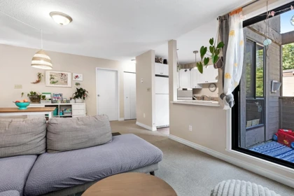 201 9146 Saturna Drive, Burnaby, BC, Burnaby — Apartment/Condo for sale