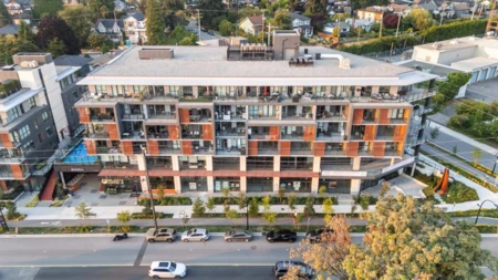 Outdoor Patio Photo of 454 422 E 3rd Street, North Vancouver, BC