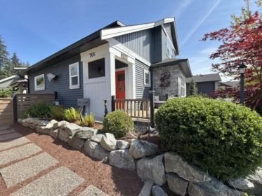 766 Cooper Lane, Gibsons, BC, Gibsons — Single Family Residence for sale