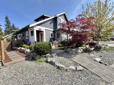 766 Cooper Lane, Gibsons, BC, Gibsons — Single Family Residence for sale