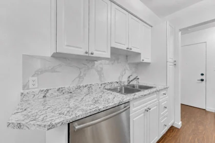 Pantry Photo of 1 1420 Chesterfield Avenue, North Vancouver, BC