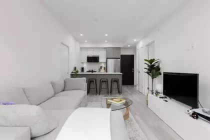204 979 E 19th Avenue, Vancouver, BC, Vancouver — Apartment/Condo for sale