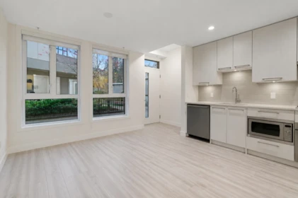124 2035 Glenaire Street, North Vancouver, BC, North Vancouver — Apartment/Condo for sale