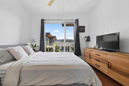 Primary Bedroom Photo of 502 516 Foster Avenue, Coquitlam, BC