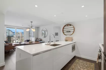 Breakfast Nook Photo of 2607 1111 Richards Street, Vancouver, BC