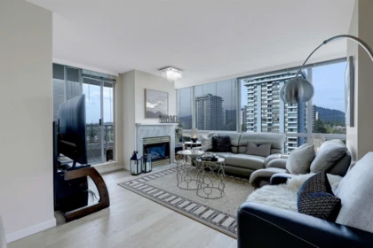 1906 9603 Manchester Drive, Burnaby, BC, Burnaby — Apartment/Condo for sale
