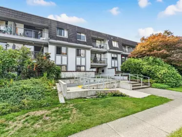 Outdoor Patio Photo of 309 275 W 2nd Street, North Vancouver, BC