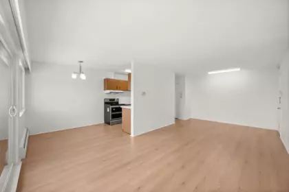303 8080 Ryan Road, Richmond, BC, Richmond — Apartment/Condo for sale
