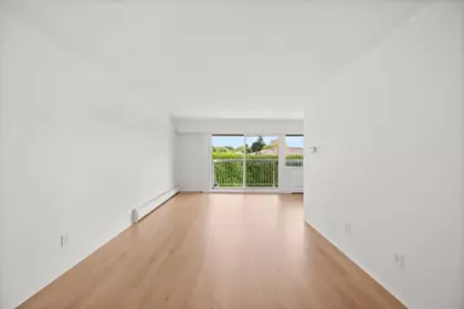 303 8080 Ryan Road, Richmond, BC, Richmond — Apartment/Condo for sale