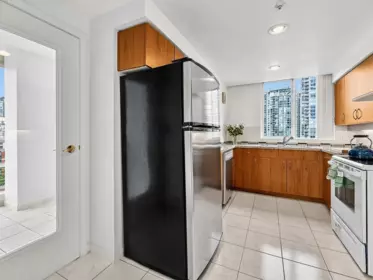 Primary Bathroom Photo of 16D 139 Drake Street, Vancouver, BC