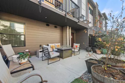 Front Yard Photo of 11 33209 Cherry Avenue, Mission, BC