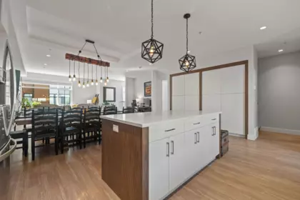 Kitchen Island Photo of 11 33209 Cherry Avenue, Mission, BC