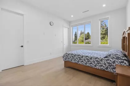 Entry Foyer Photo of 10925 Oriole Drive, Surrey, BC