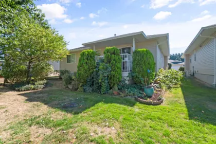 Swimming Pool Photo of 43 7292 Elm Road, Agassiz, BC