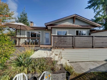 5582 Emerson Road, Sechelt, BC, Sechelt — Single Family Residence for sale