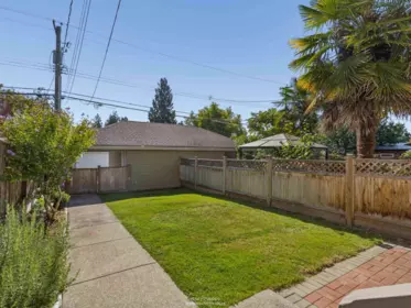 Family Room Photo of 247 E 19th Street, North Vancouver, BC