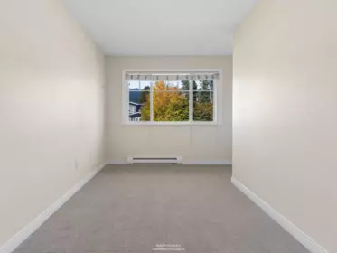 Garden / Landscaping Photo of 247 E 19th Street, North Vancouver, BC