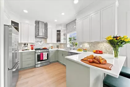 Kitchen Island Photo of 14 915 Fort Fraser Rise, Port Coquitlam, BC