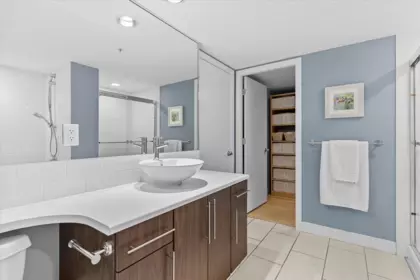 Laundry Room Photo of 2303 1225 Richards Street, Vancouver, BC