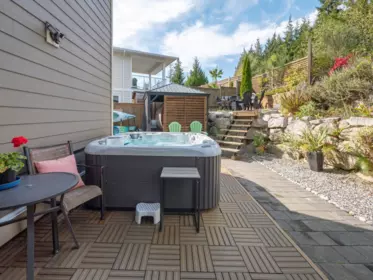 Hot Tub / Spa Photo of 5950 Compass Lane, Sechelt, BC