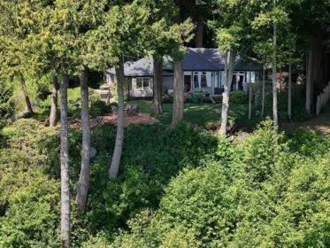 7647 Eureka Place, Halfmoon Bay, BC, Halfmoon bay — Single Family Residence for sale
