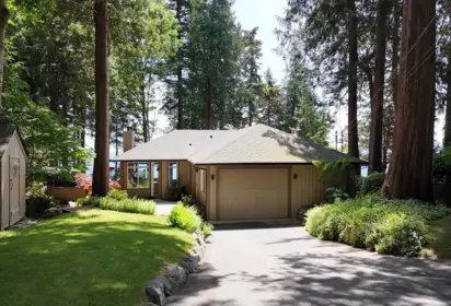 7647 Eureka Place, Halfmoon Bay, BC, Halfmoon bay — Single Family Residence for sale