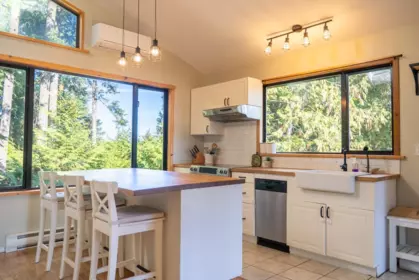 4318 Port Washington Road, Pender Island, BC, Pender island — Single Family Residence for sale