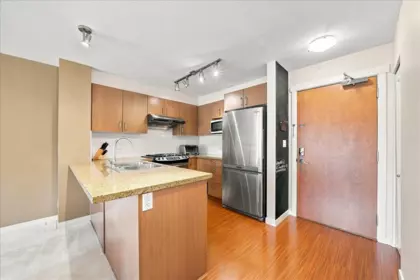 301 3097 Lincoln Avenue, Coquitlam, BC, Coquitlam — Apartment/Condo for sale