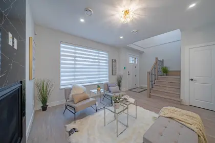 6752 Lakeview Avenue, Burnaby, BC, Burnaby — Half Duplex for sale