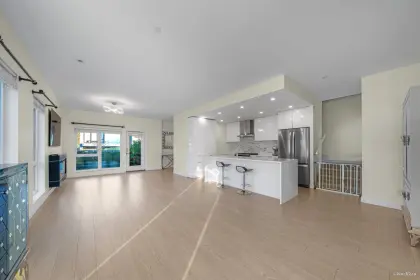 31 3595 Salal Drive, North Vancouver, BC, North vancouver — Townhouse for sale