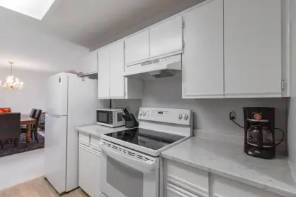 402 46033 Chilliwack Central Road, Chilliwack, BC, Chilliwack — Apartment/Condo for sale