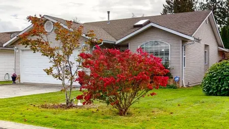 9 535 Shaw Road, Gibsons, BC, Gibsons — Single Family Residence for sale
