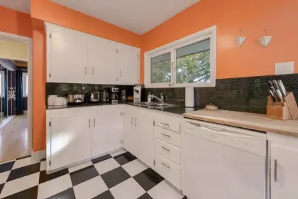 748 Alderson Avenue, Coquitlam, BC, Coquitlam — Single Family Residence for sale