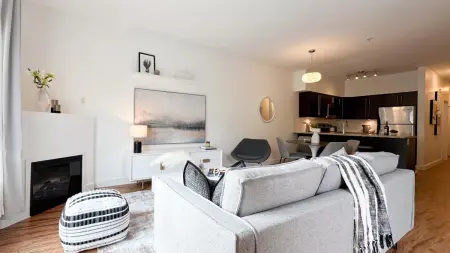 301 7655 Edmonds Street, Burnaby, BC, Burnaby — Apartment/Condo for sale