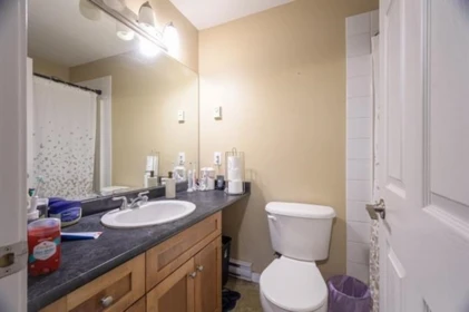 402 33960 Old Yale Road, Abbotsford, BC, Abbotsford — Apartment/Condo for sale
