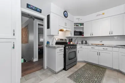 10060 Brentwood Drive, Chilliwack, BC, Chilliwack — Single Family Residence for sale