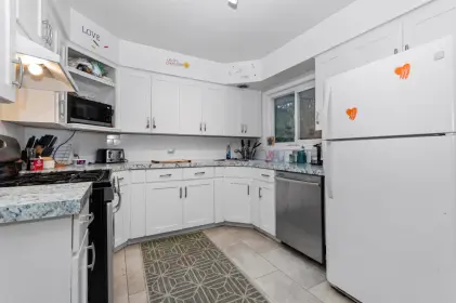 10060 Brentwood Drive, Chilliwack, BC, Chilliwack — Single Family Residence for sale