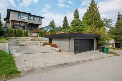 Swimming Pool Photo of 6192 Elgin Avenue, Burnaby, BC