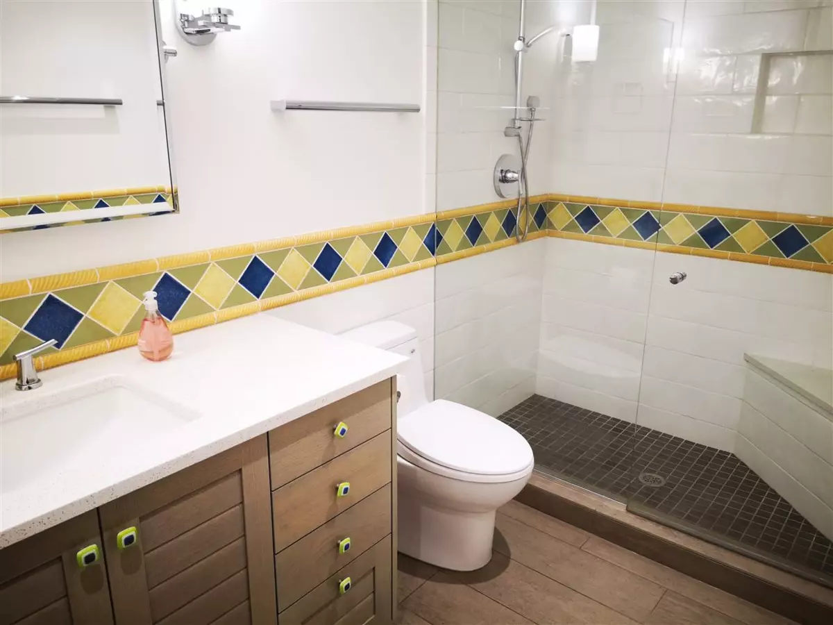 Primary Bathroom Photo of 6187 Mackenzie Street, Vancouver, BC