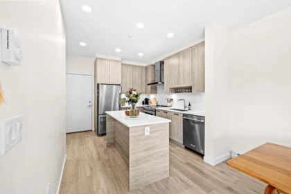 501 7579 16th Street, Burnaby, BC, Burnaby — Apartment/Condo for sale
